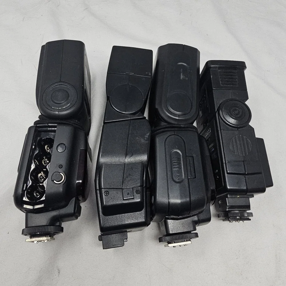 Lot Of‎ 4  Shoe Mount Camera Flash for Parts Or Repair Only